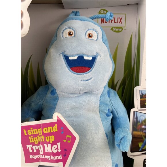 Netflix Beat Bugs Singing Plush 12" Walter Figure Sings Beatles Inspired New - Picture 3 of 7
